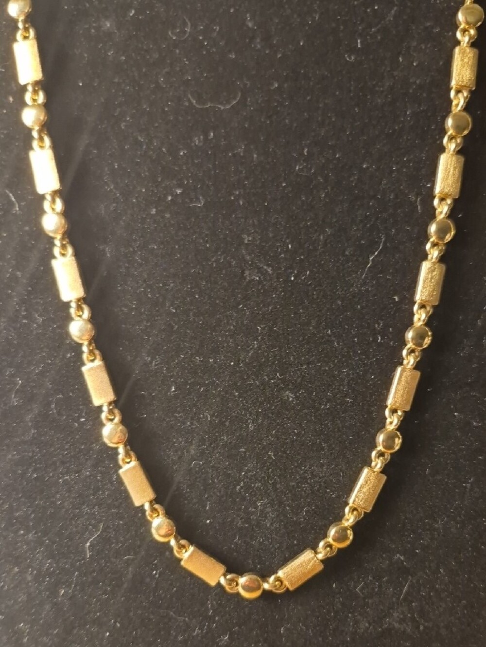 Gold Bead and Bar Necklace - Elegant Women's Jewelry - Picture 4 of 9